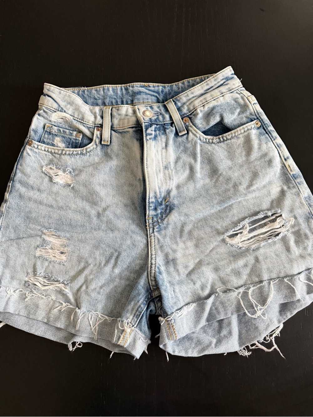H&M Light Blue Distressed 100% Cotton Denim Mom High Waisted Shorts - Size 4